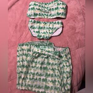 Women’s three piece bathing suit